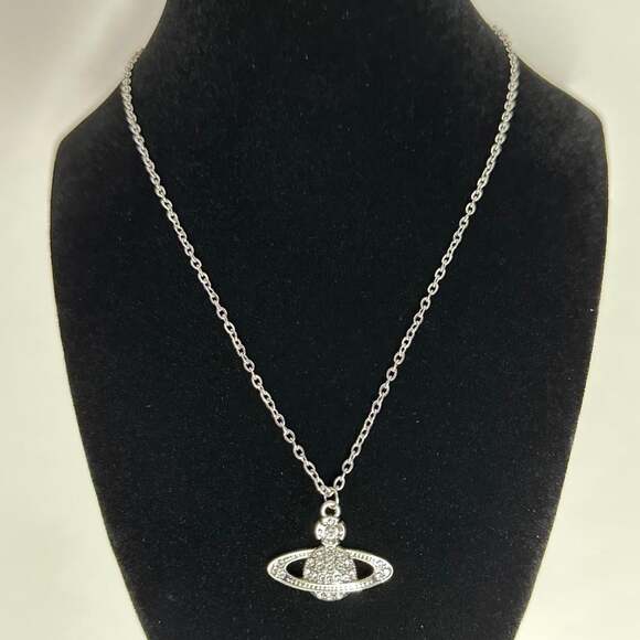 Vivienne Westwood Jewelry - Vivienne Westwood Orb Necklace Silver 5504